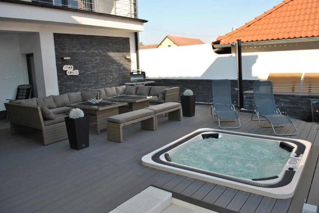 Villa Star House Hevlín Zewnętrze zdjęcie