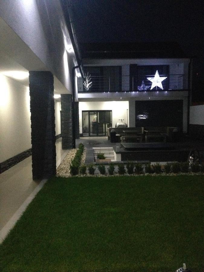 Villa Star House Hevlín Zewnętrze zdjęcie